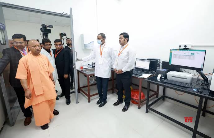 Visit to the diagnostic facilities during the Smart City Hospital inauguration